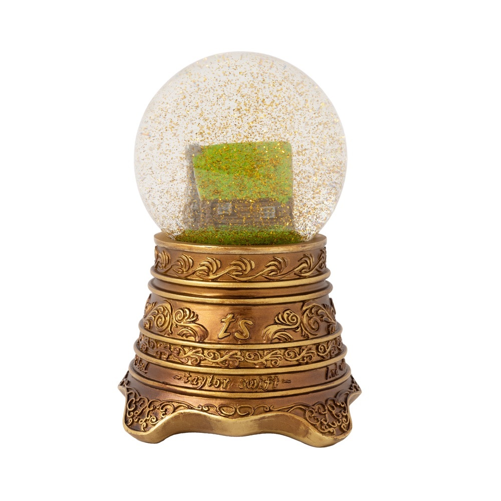 ISO Taylor Swift Cabin Snow Globe